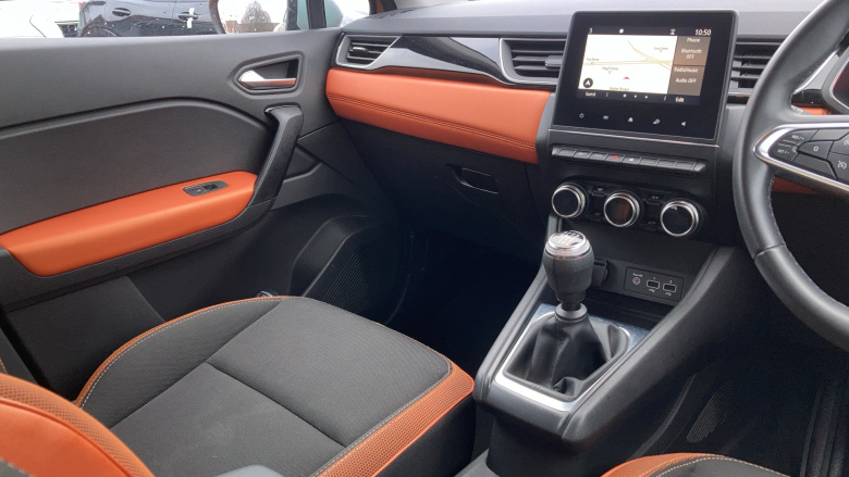 Renault Captur 1.3 TCE 130 Iconic 5dr Petrol Hatchback